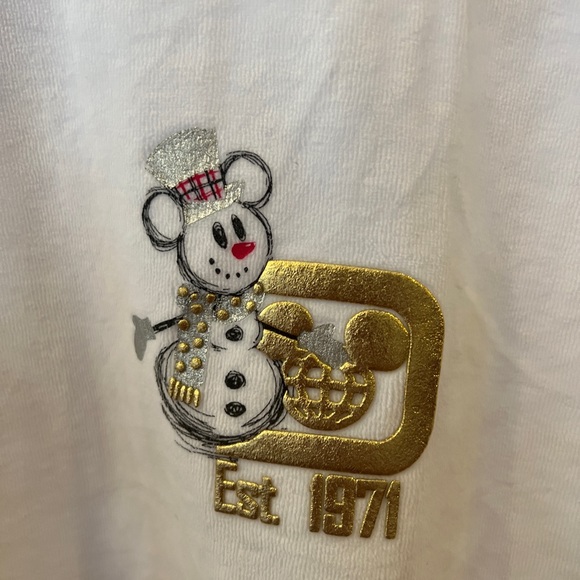2020 Disney World Christmas White Cinderella Castle Snowflake Spirit Jersey - Picture 2 of 9